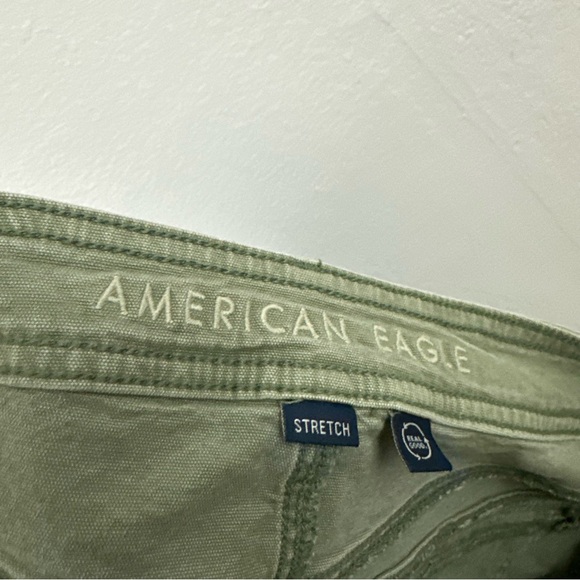 2/$20 American Eagle Green Denim Skirt Women's Size 12 - Picture 4 of 6